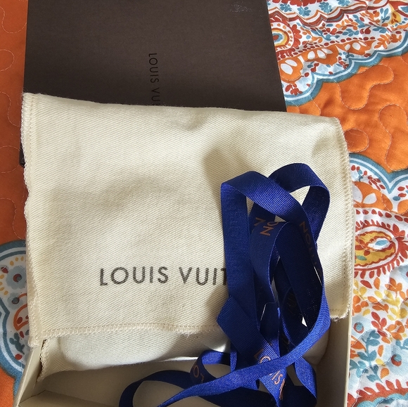 Louis Vuitton Monogram Cigarette Case - Picture 11 of 11